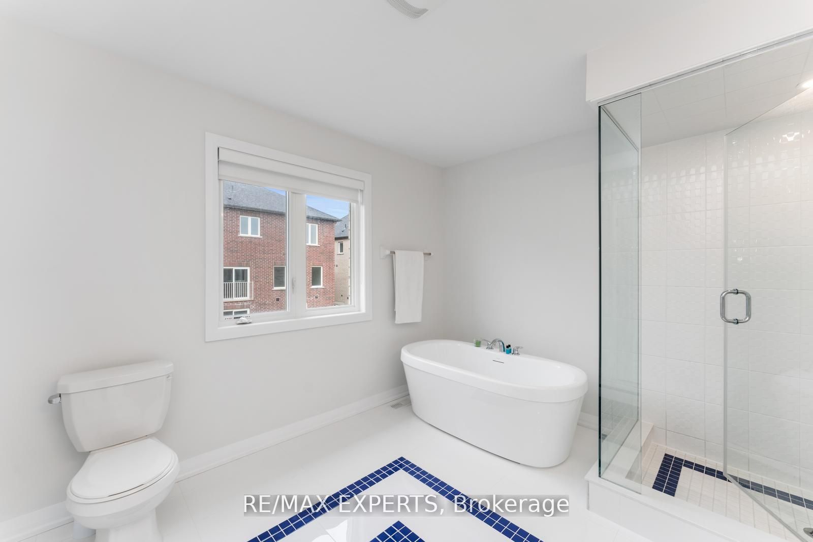 1583 Stovell Cres