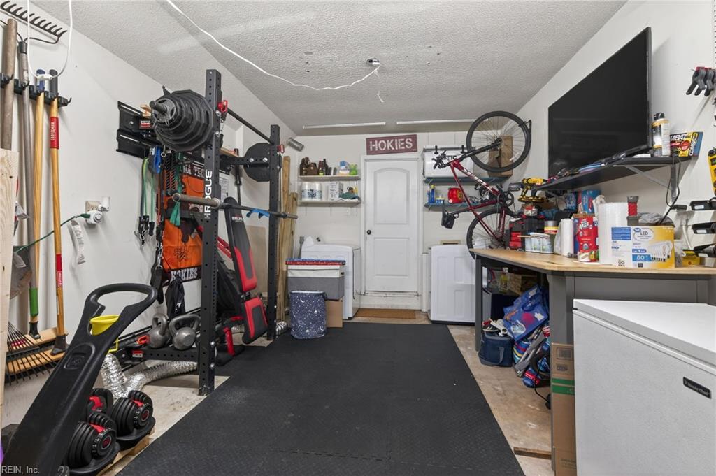 1512 Colonnade Drive