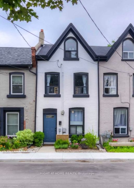 15 Railway St