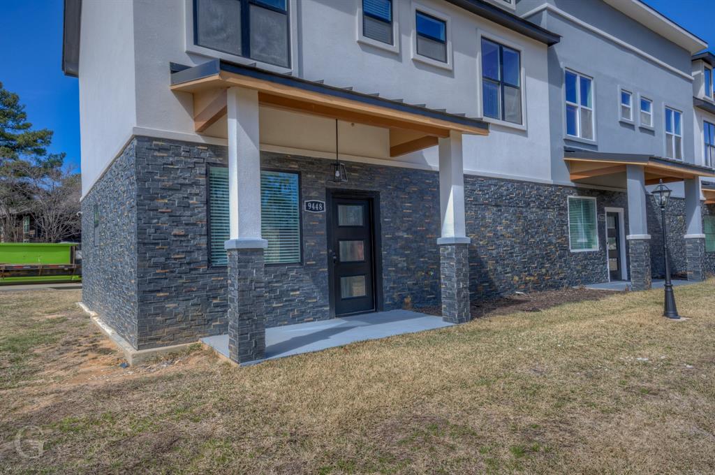 Perfectly located, newly constructed townhomes are in fast-growing South Shreveport!!! This 3 bedroom 3 bathroom town has so much to offer, such as attached 2 car garages, proximity to Wal-Mart, and many other new and popular businesses and restaurants. Besides its charming design, it has everything you could hope for, a kitchen with granite countertops, a large island, lots of natural light, and a full bath downstairs just to mention a few things. The primary has a huge walk-in closet and a spa-like ensuite, waiting just for you!! Give us a call, the seller is super motivated, we are ready and willing to help make this dream your reality!!!