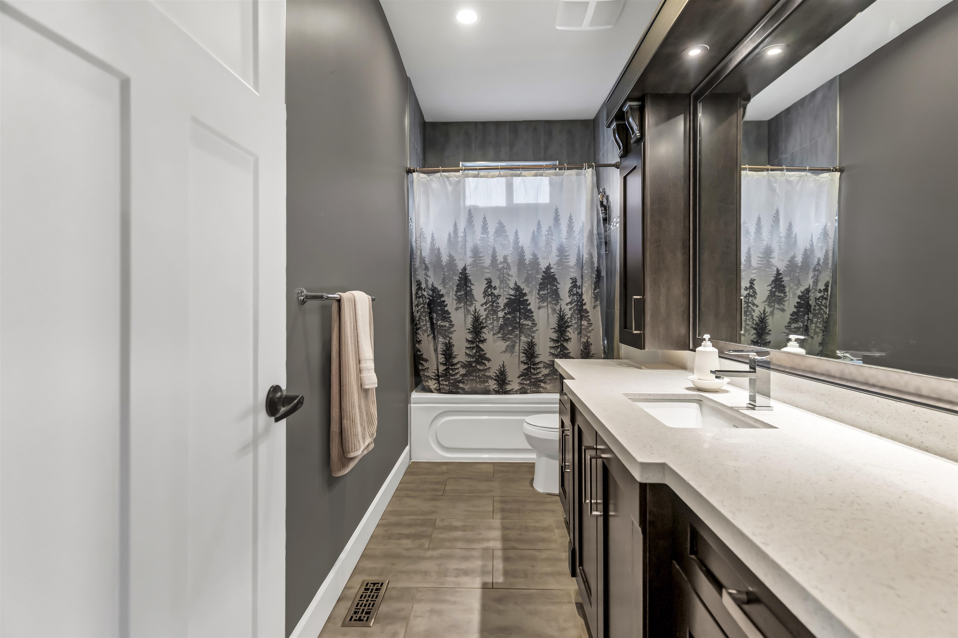 32887 Trenholm Avenue