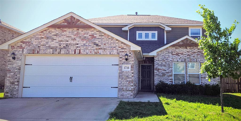 ***SHORT SALE - PRICE IS SUBJECT TO SHORT SALE CLAUSE AND MORTGAGEE APPROVAL*** Large 4 bedroom, 2 1/2 bath home in Crimson Lake Estates. Primary bedroom is downstairs and can easily hold a California King bed. The ensuite has an expansive vanity, large walk-in closet. Built for entertaining - open concept living, dining, kitchen. Huge pantry under the stairs. Three guest bedrooms upstairs. Upstairs full bath has separate tub/toilet area for those busy mornings. There is even a secondary den area. Plenty of windows provide natural light throughout the home. Downstairs half bath. Big, fully fenced backyard. This home needs some TLC - mostly flooring & paint. Conveniently located near Lake El Reno (views from upstairs bedrooms!), shopping, Redlands Community College, and I-40.