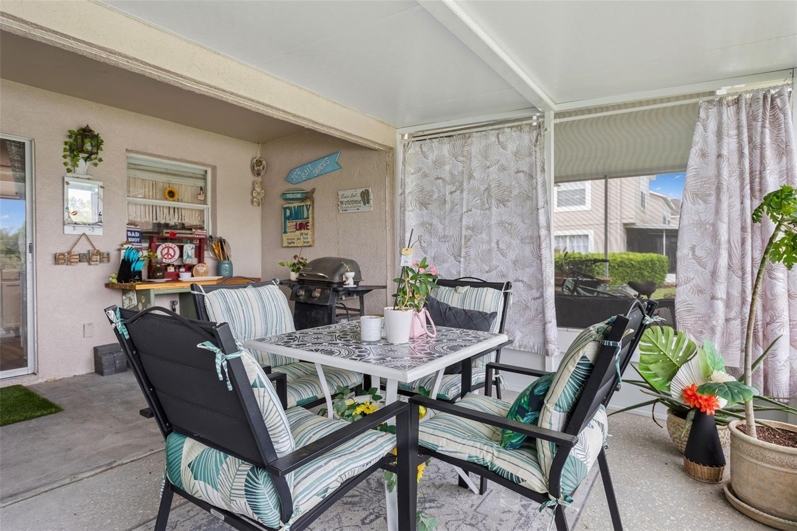 425 Kensington Lake Circle