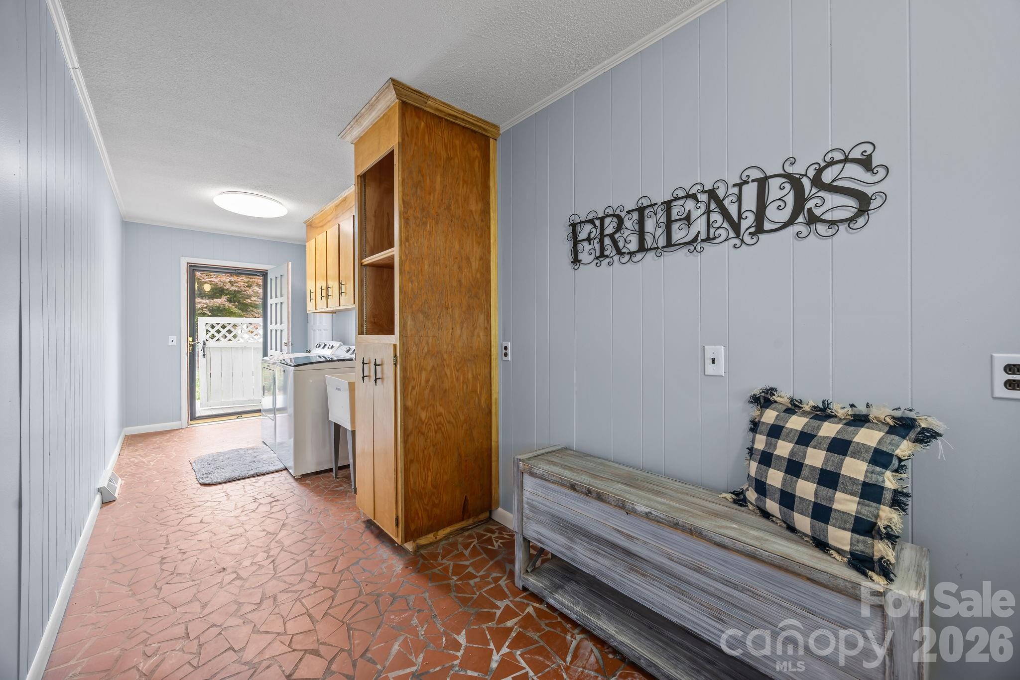 10708 Willow Oak Road