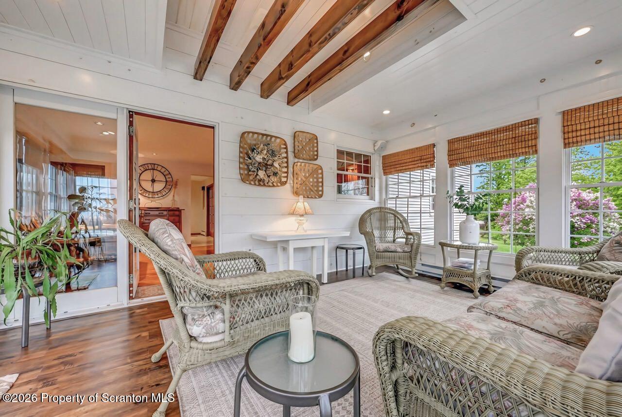 15 Longview Terrace