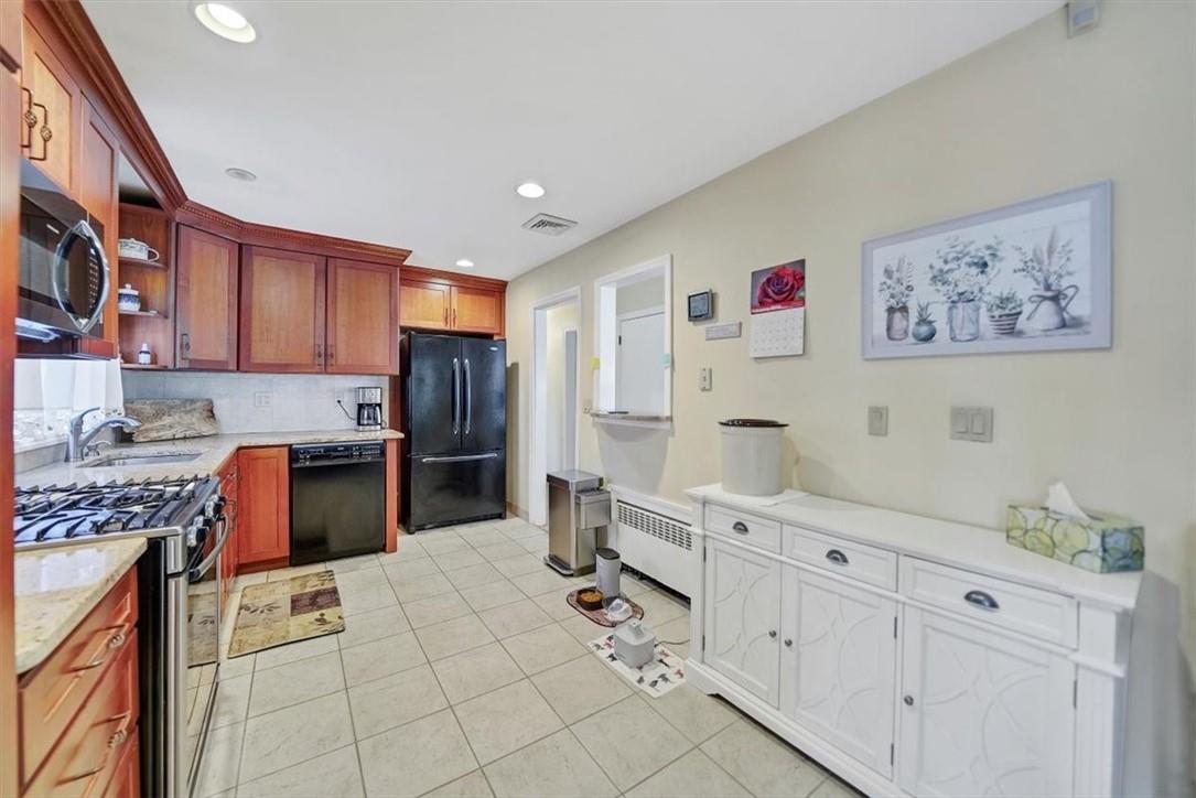 2937 Albany Post Road
