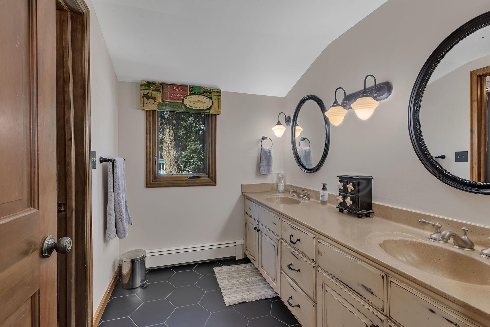 2021 Hillcrest Drive