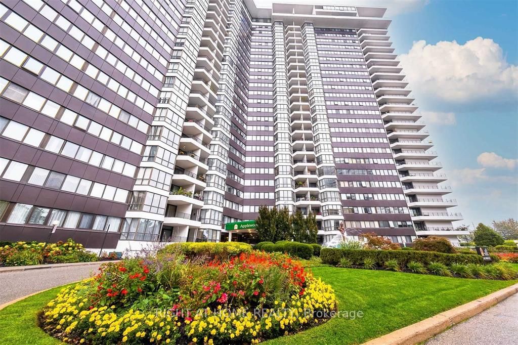 1333 Bloor St 1018