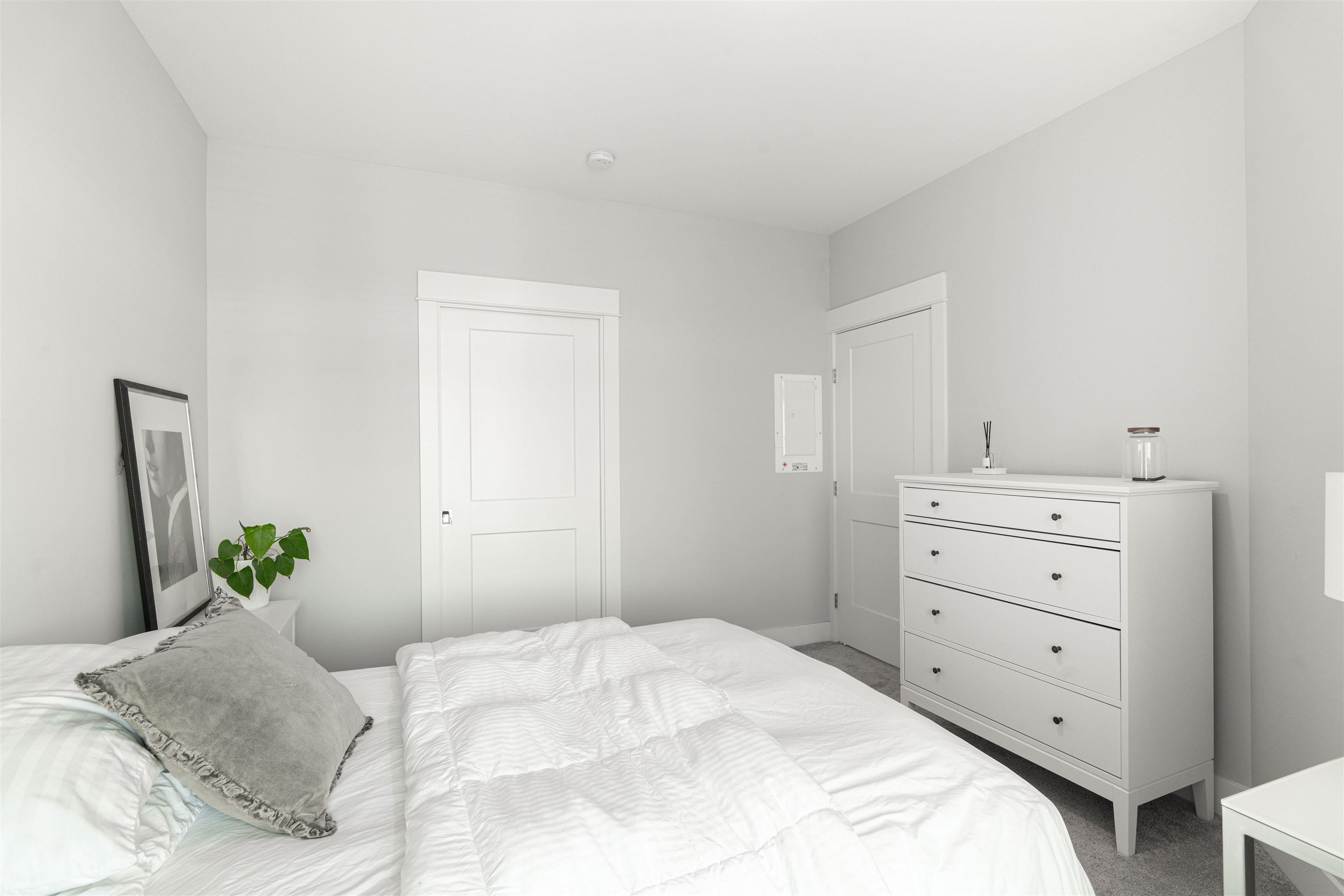 2180 Kelly Avenue 4615