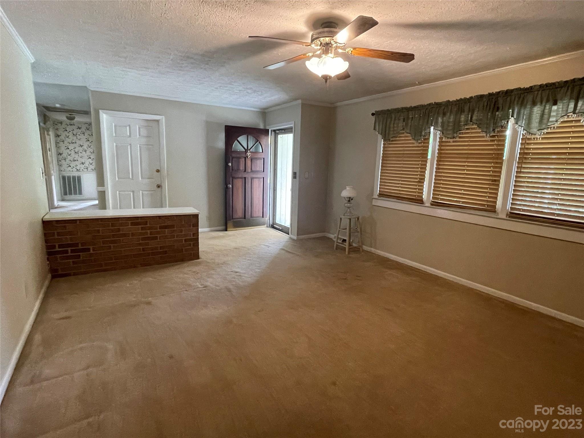 3559 Redcliff Drive