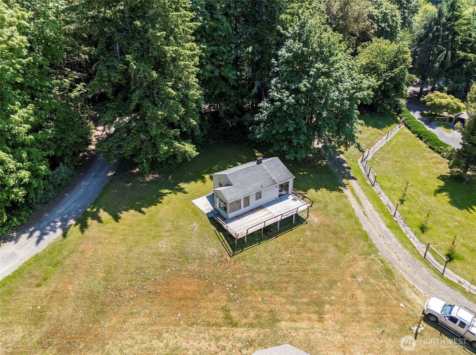 1116 Bayshore Court NW