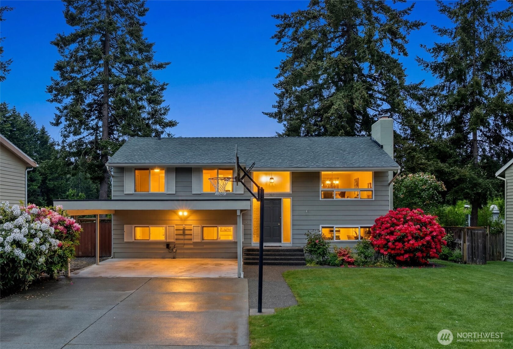 Bellevue - 317  145th Avenue NE