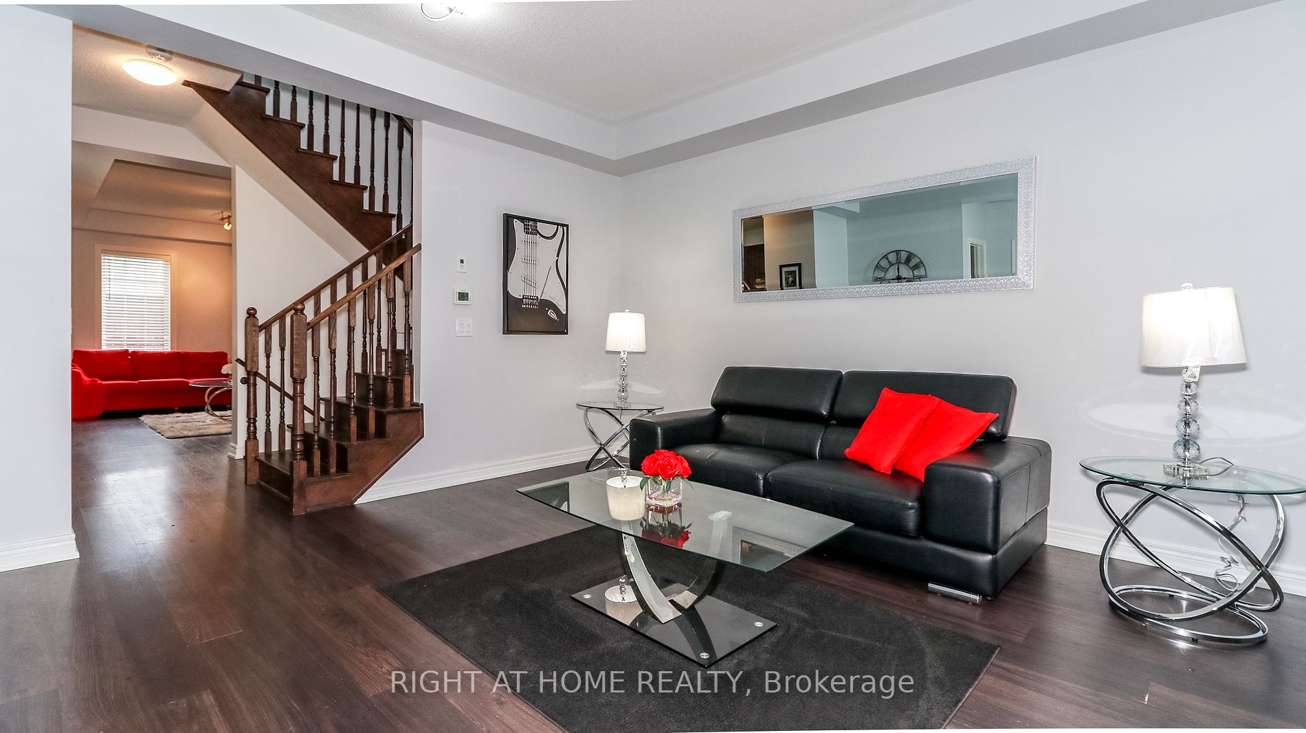 23 W Beechborough Cres
