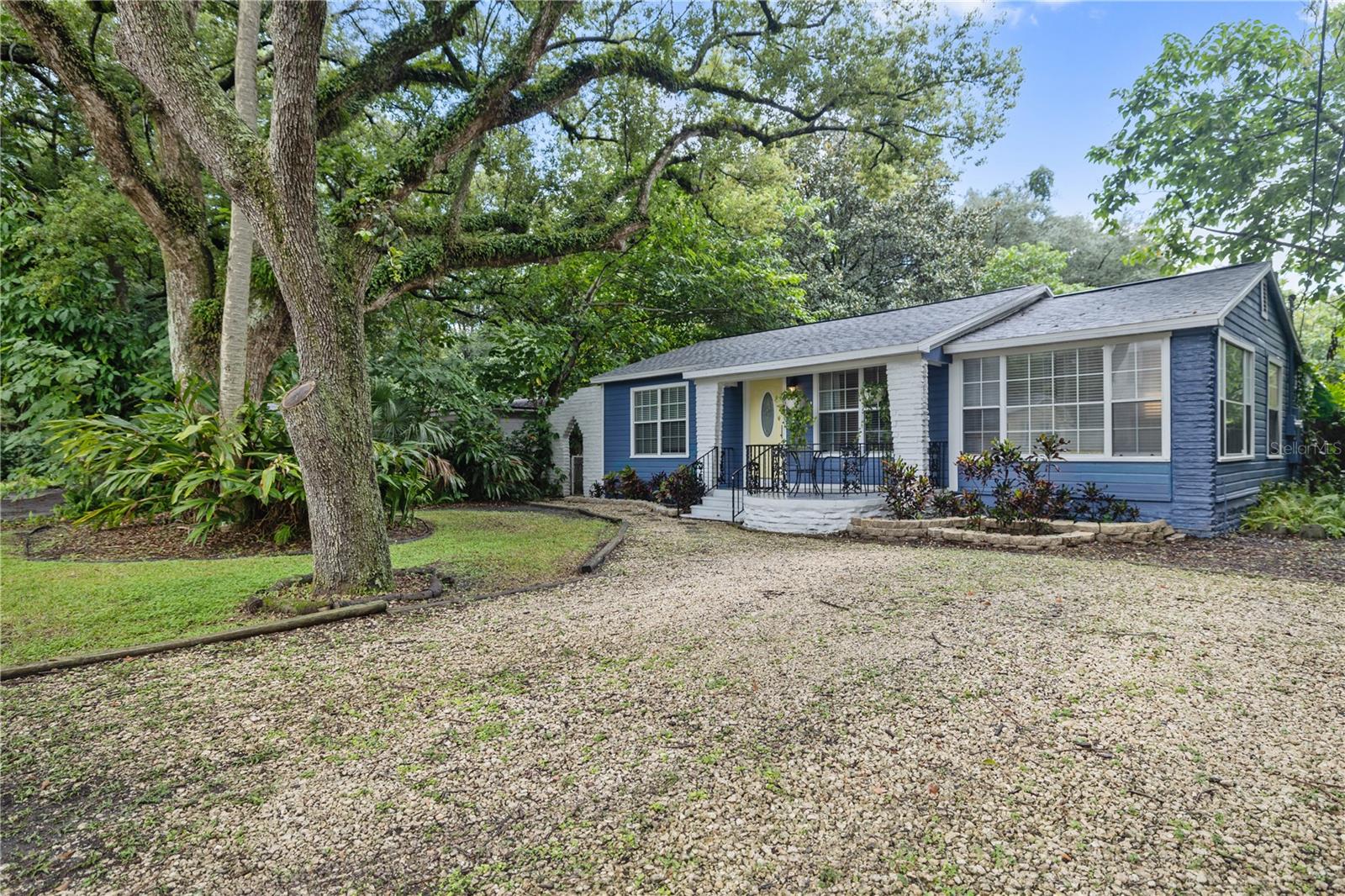 1307 E Diana Street