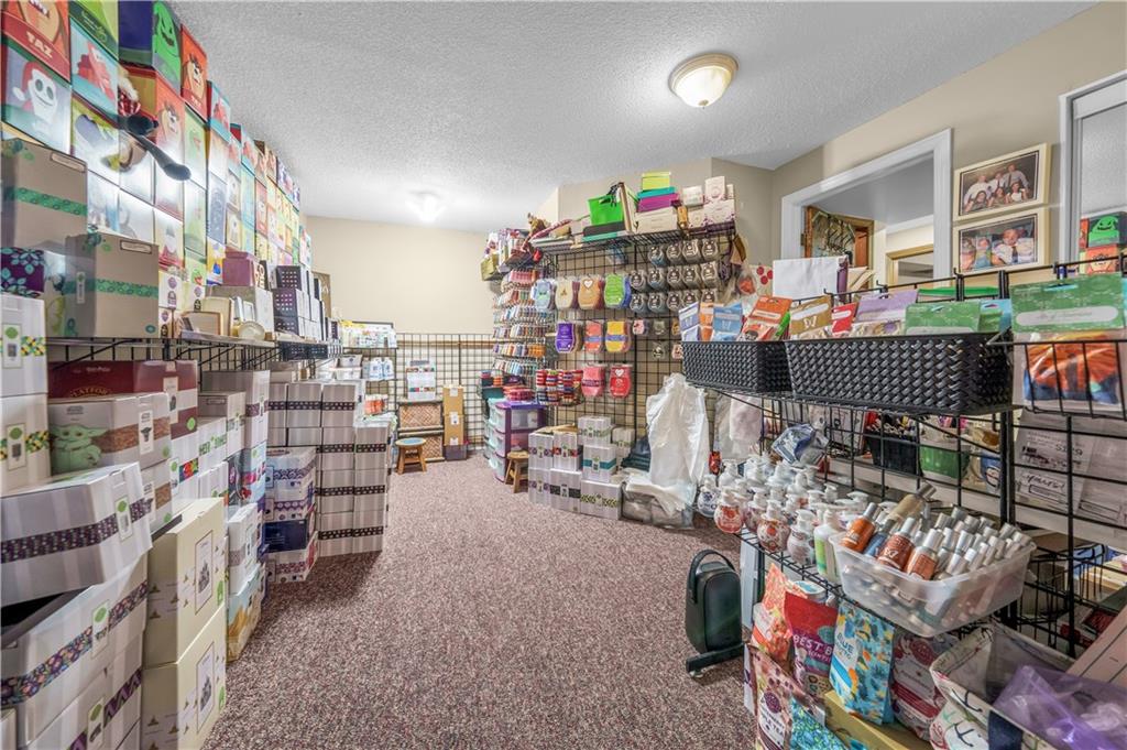 3929 Vineyard Crescent