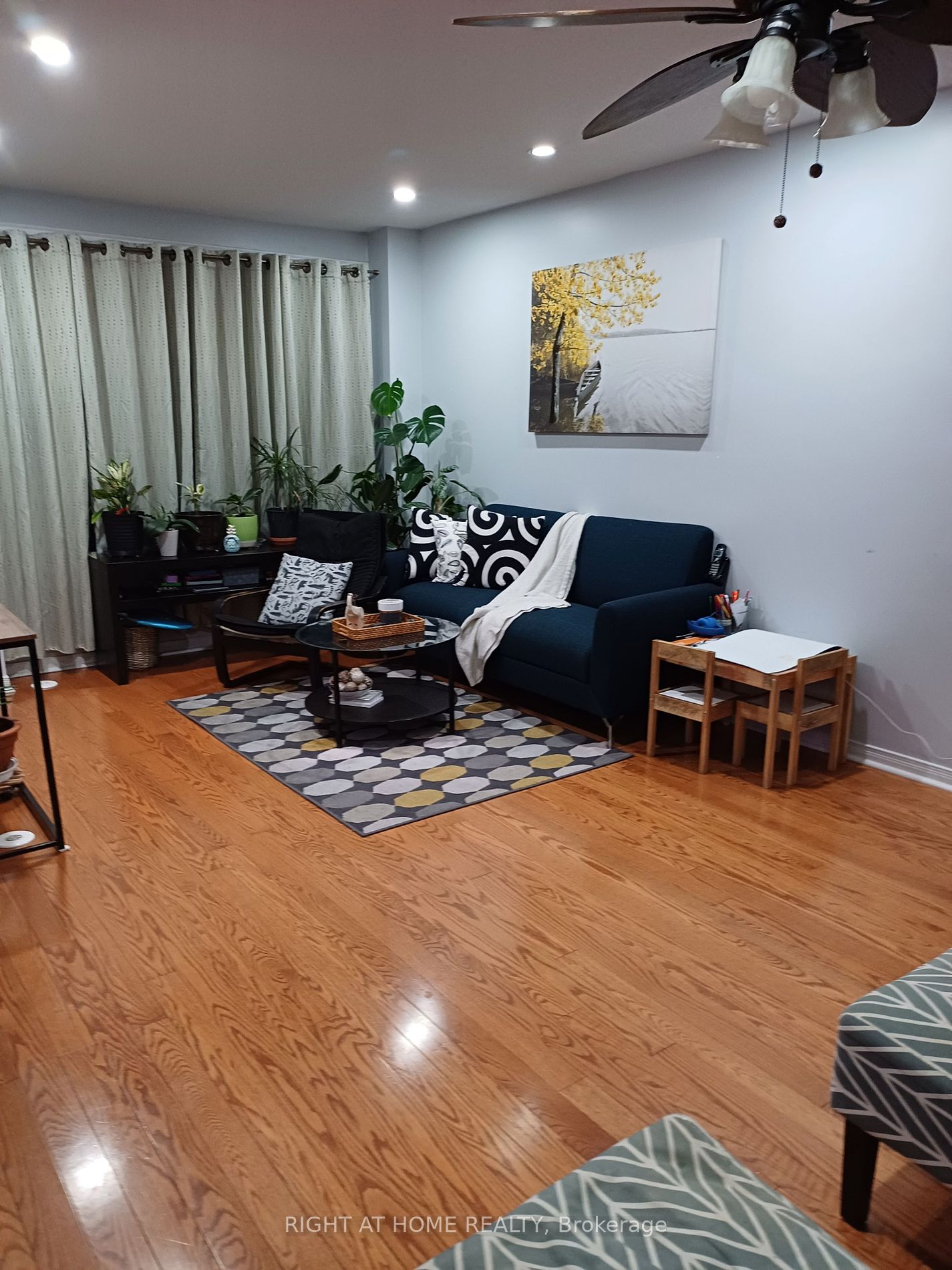 29 Rosebank Dr 212