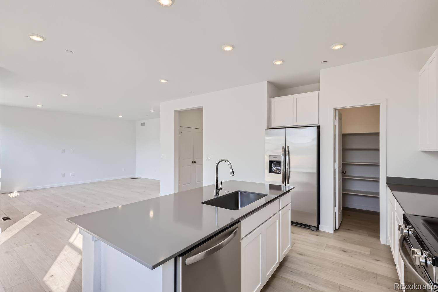 16494 E 109th Place