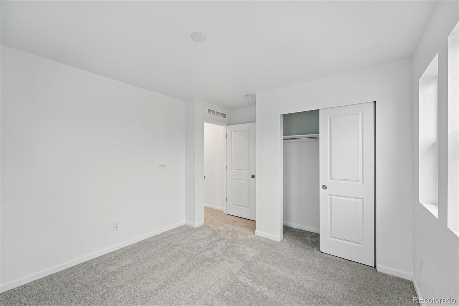 8840 Whiteclover Street