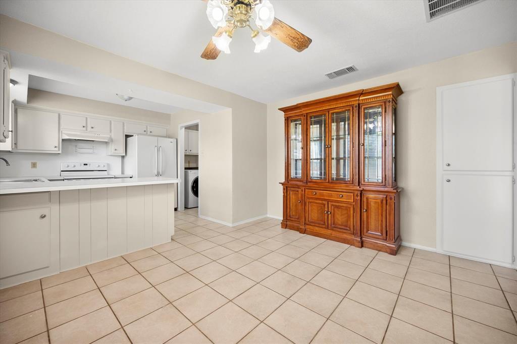 4024 Lynbrook Lane