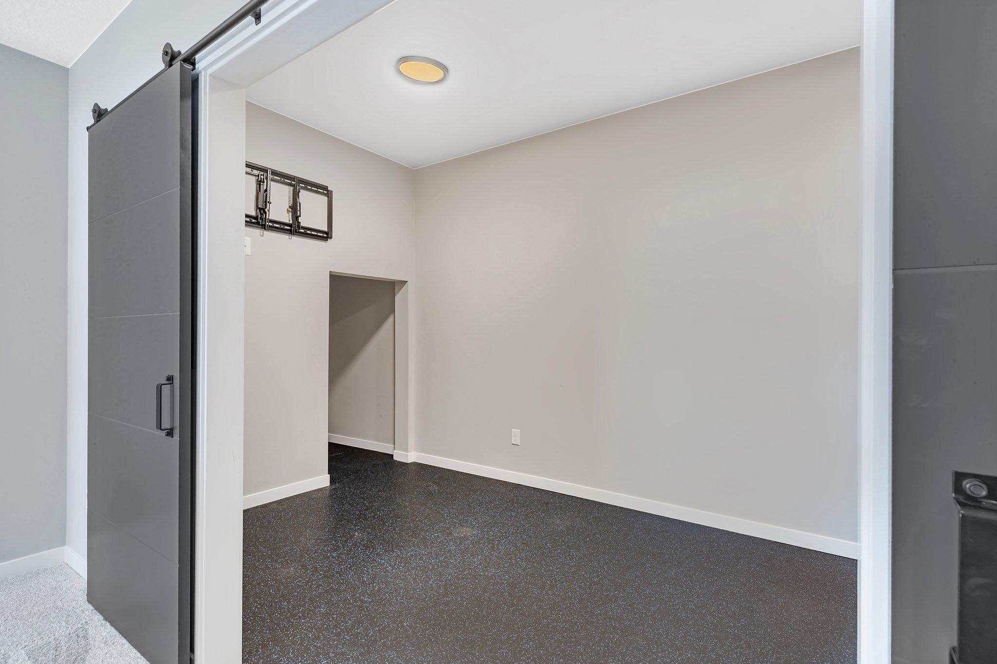 1305 20th Avenue S