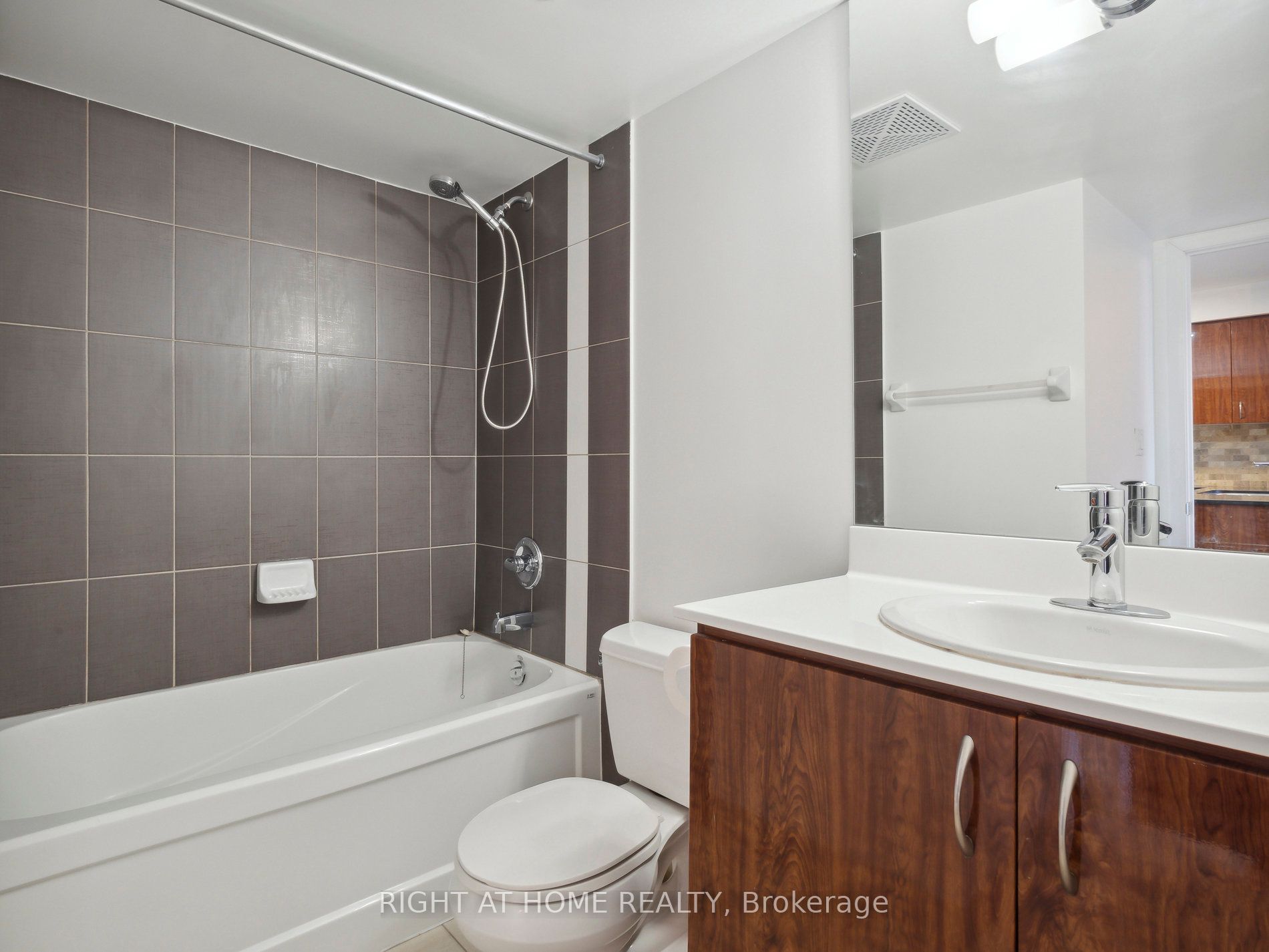 5791 Yonge St 1009