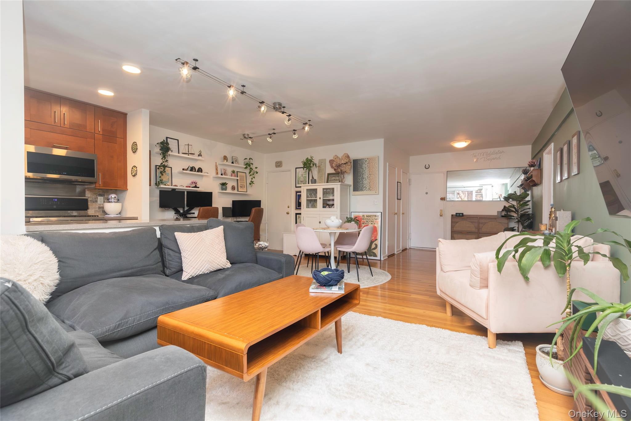 12 Westchester Avenue 2J
