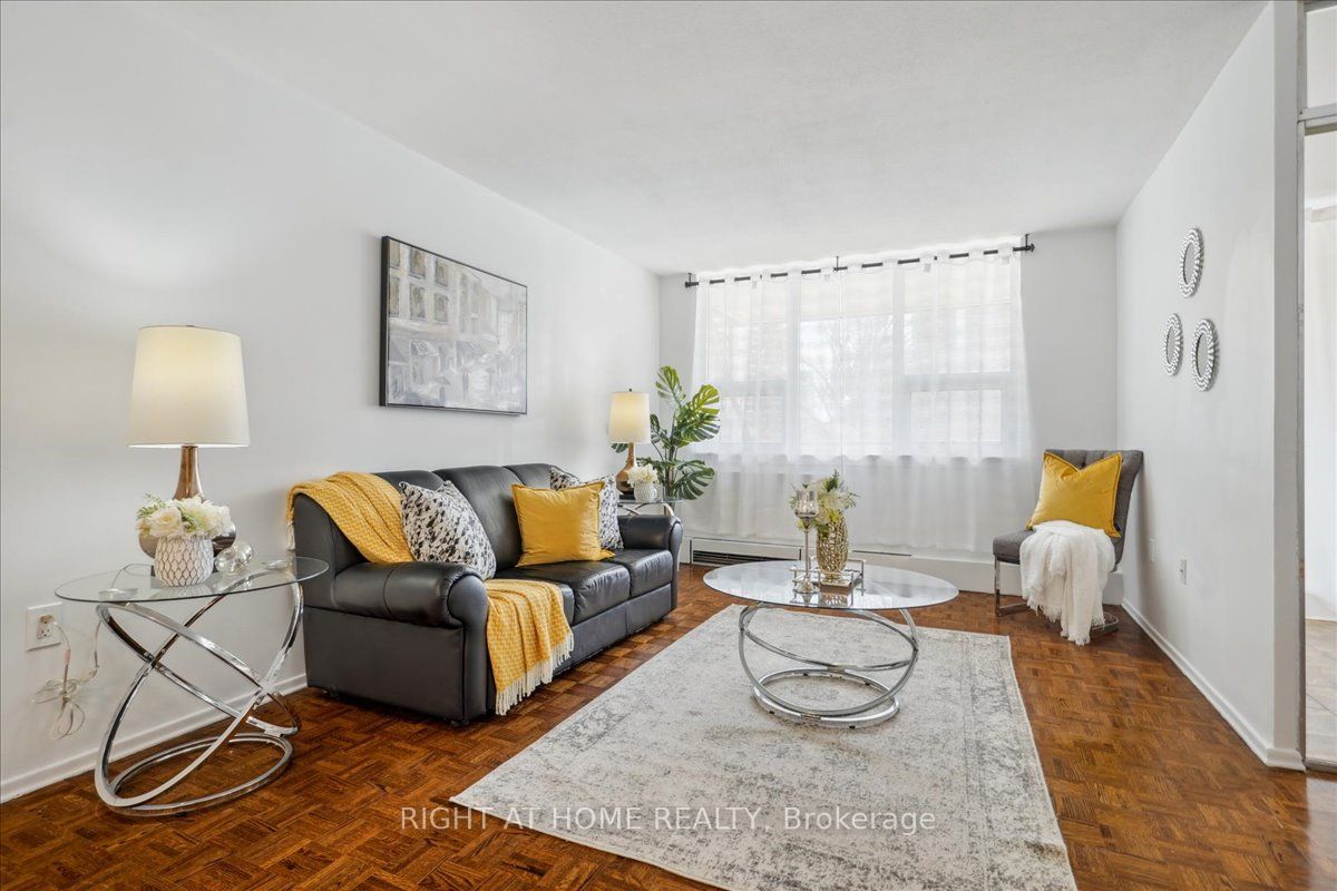 15 La Rose Ave 115