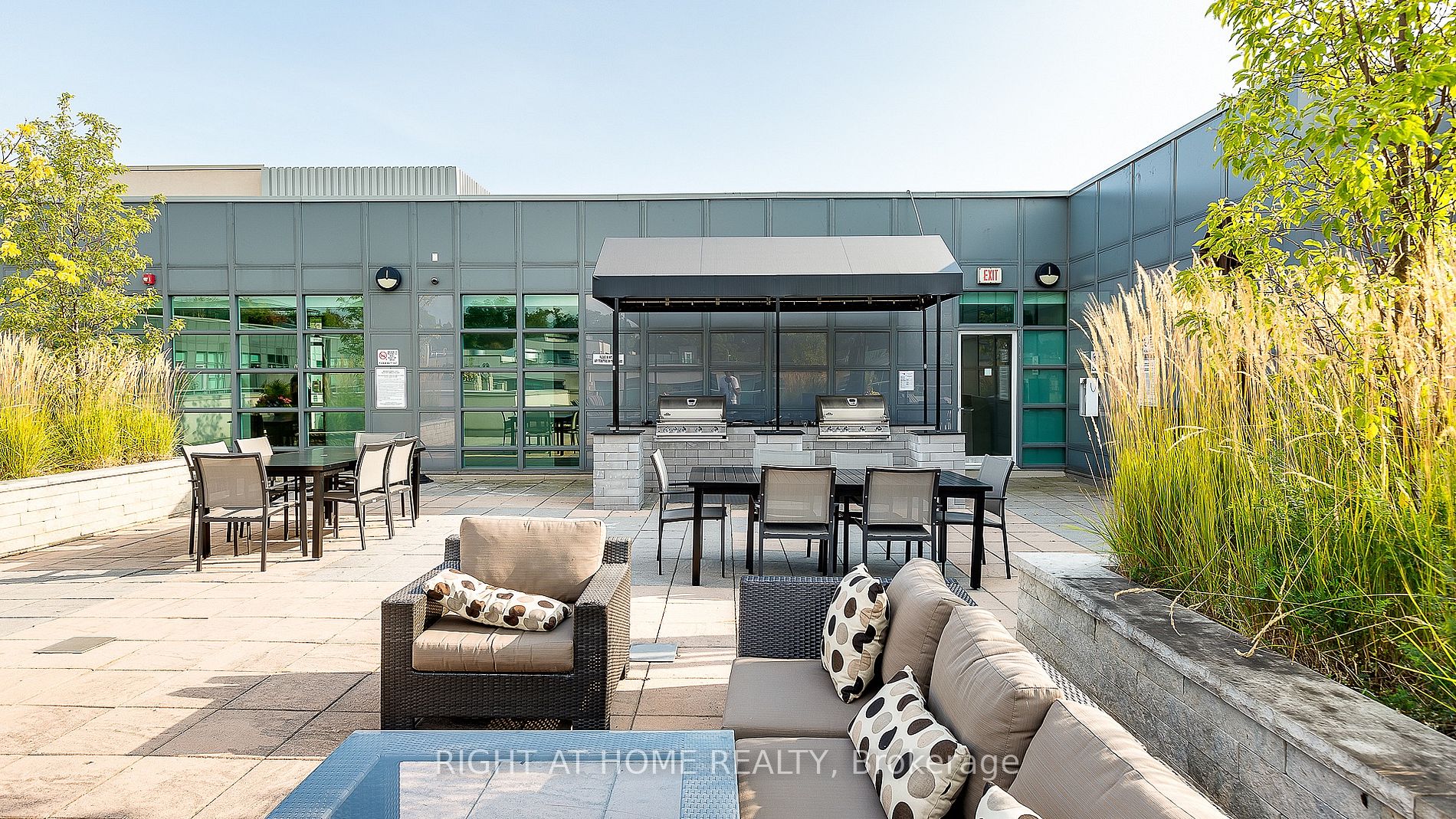 380 Macpherson Ave 314