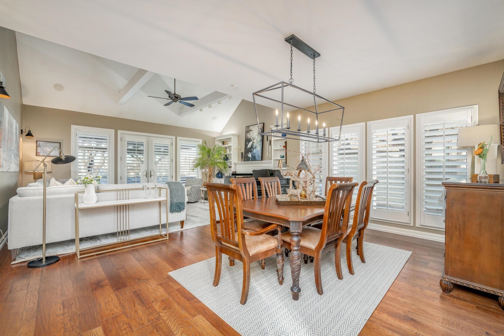 9402 E Woodspring St