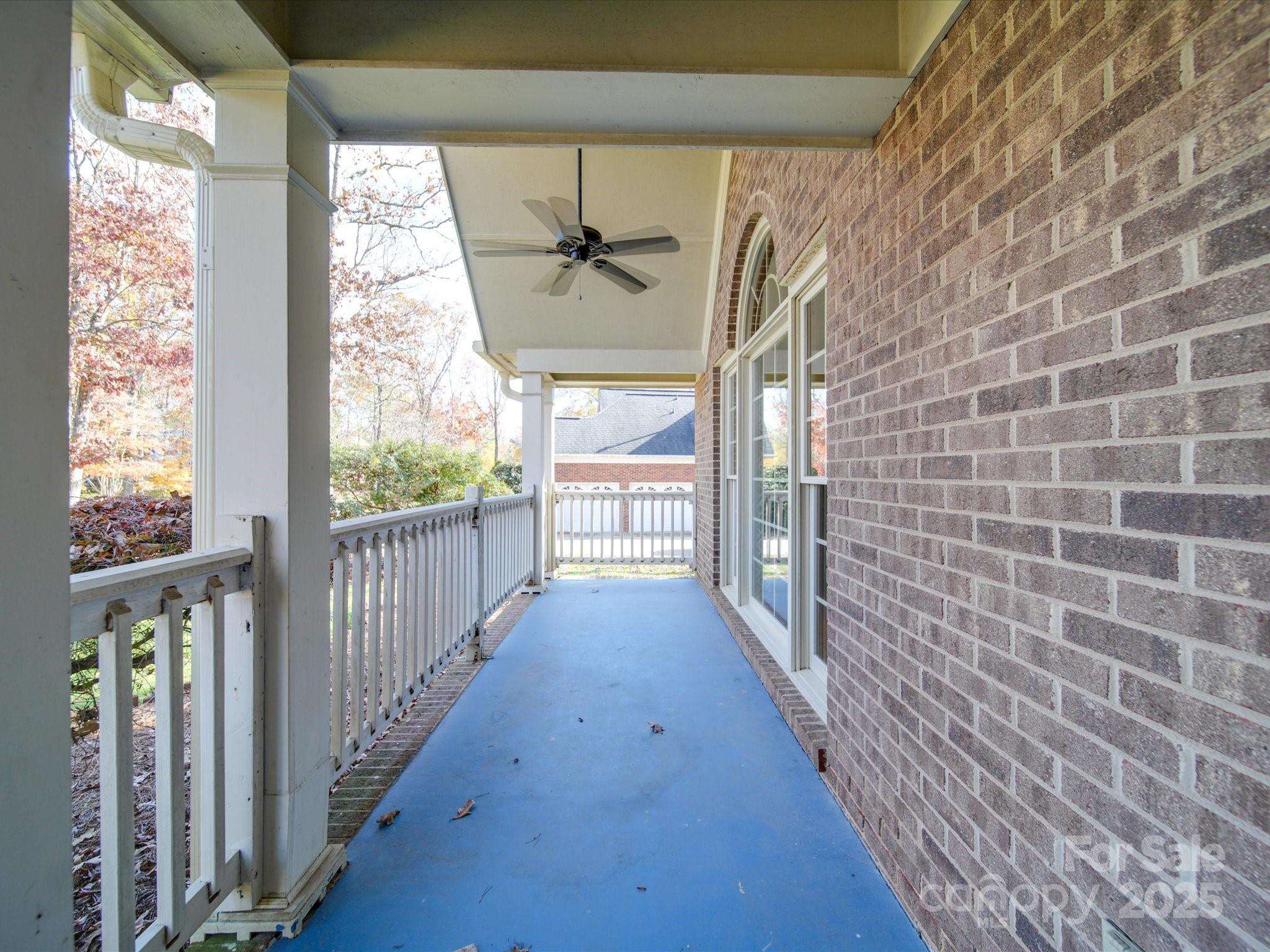 909 Woodhurst Drive