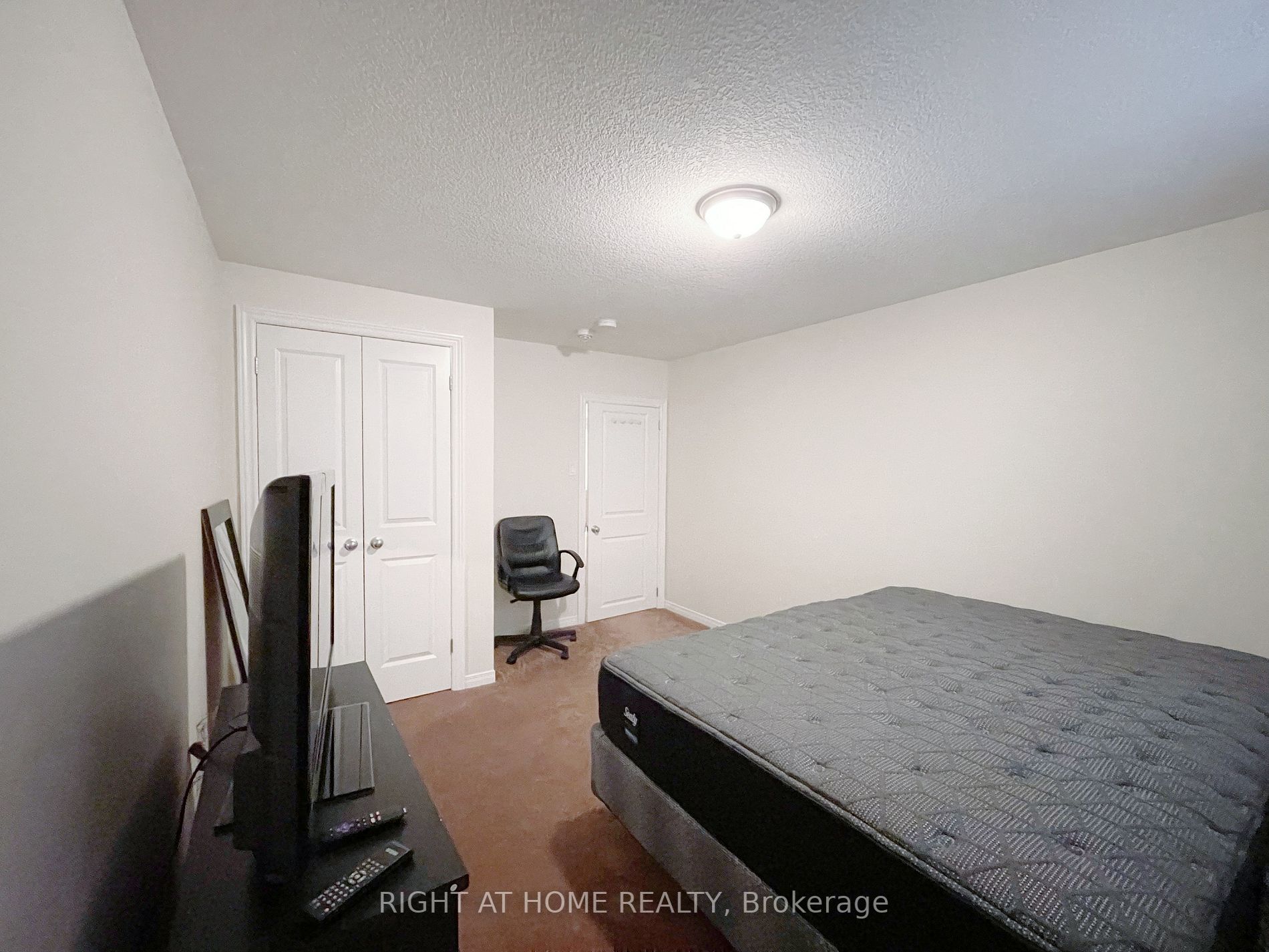 27 Portland St Lower