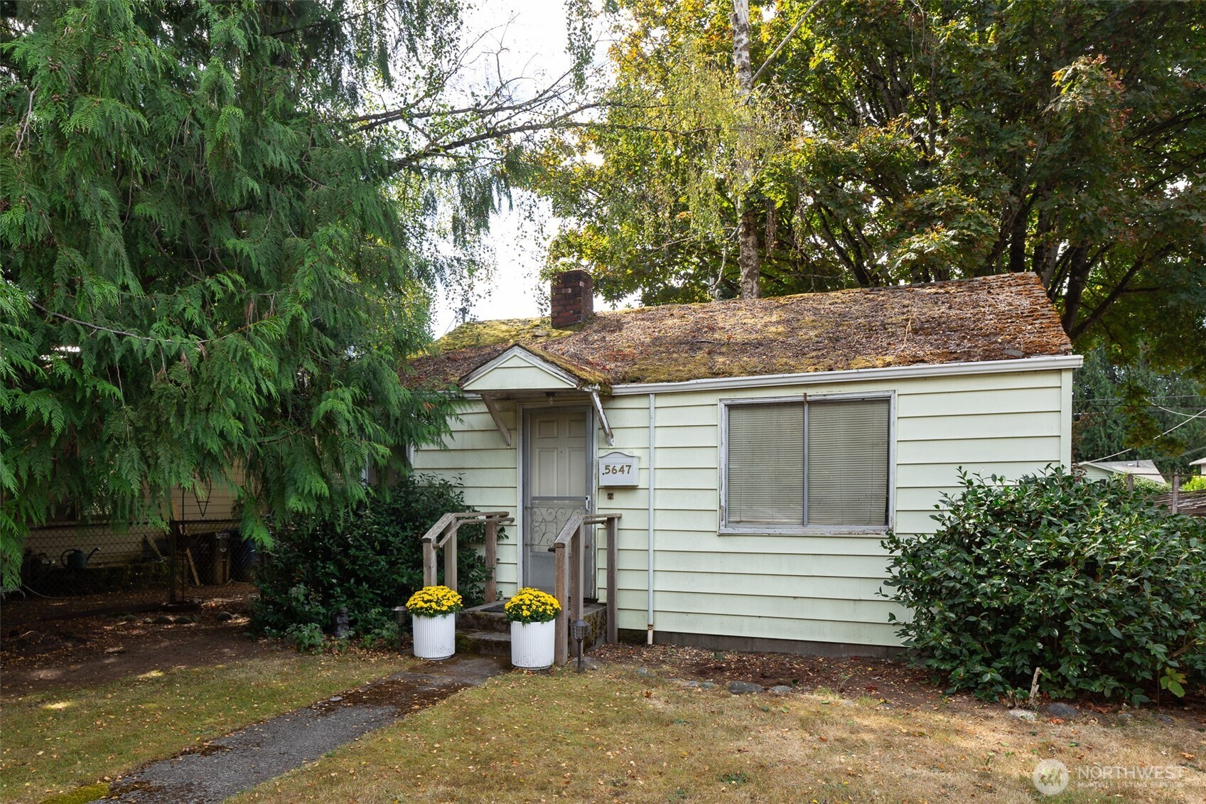 Petite Fixer on Prime Lot! Fantastic West Seattle neighborhood just down street from Fairmount Park Elementary school. Mere moments to public transportation and the shops or restaurants in the Alaska Junction. Level 4800 square ft lot (40' x 120') with paved alley access. Quiet residential area with a mix of original single family residences and new townhome developments. NR3 Zoning offers great opportunity for investors looking to provide additional housing units near transit corridor. Property surrounded by much higher value homes. Long time owner and elderly seller to do no work. Property is offered "as is". Please do not disturb occupant or walk the property. All site access is restricted. Easy to view from street or alley and photos.