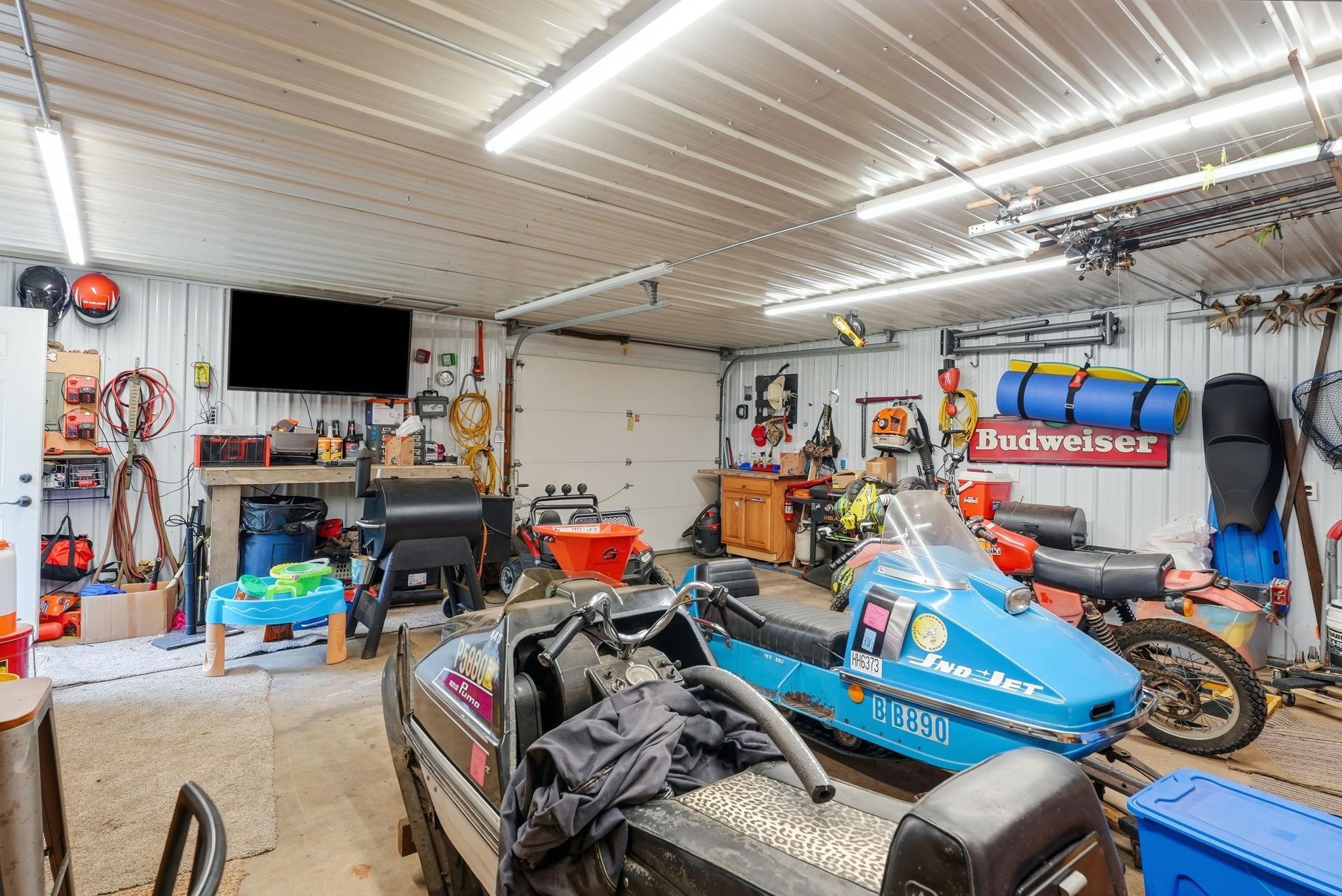 214 Highview Drive W