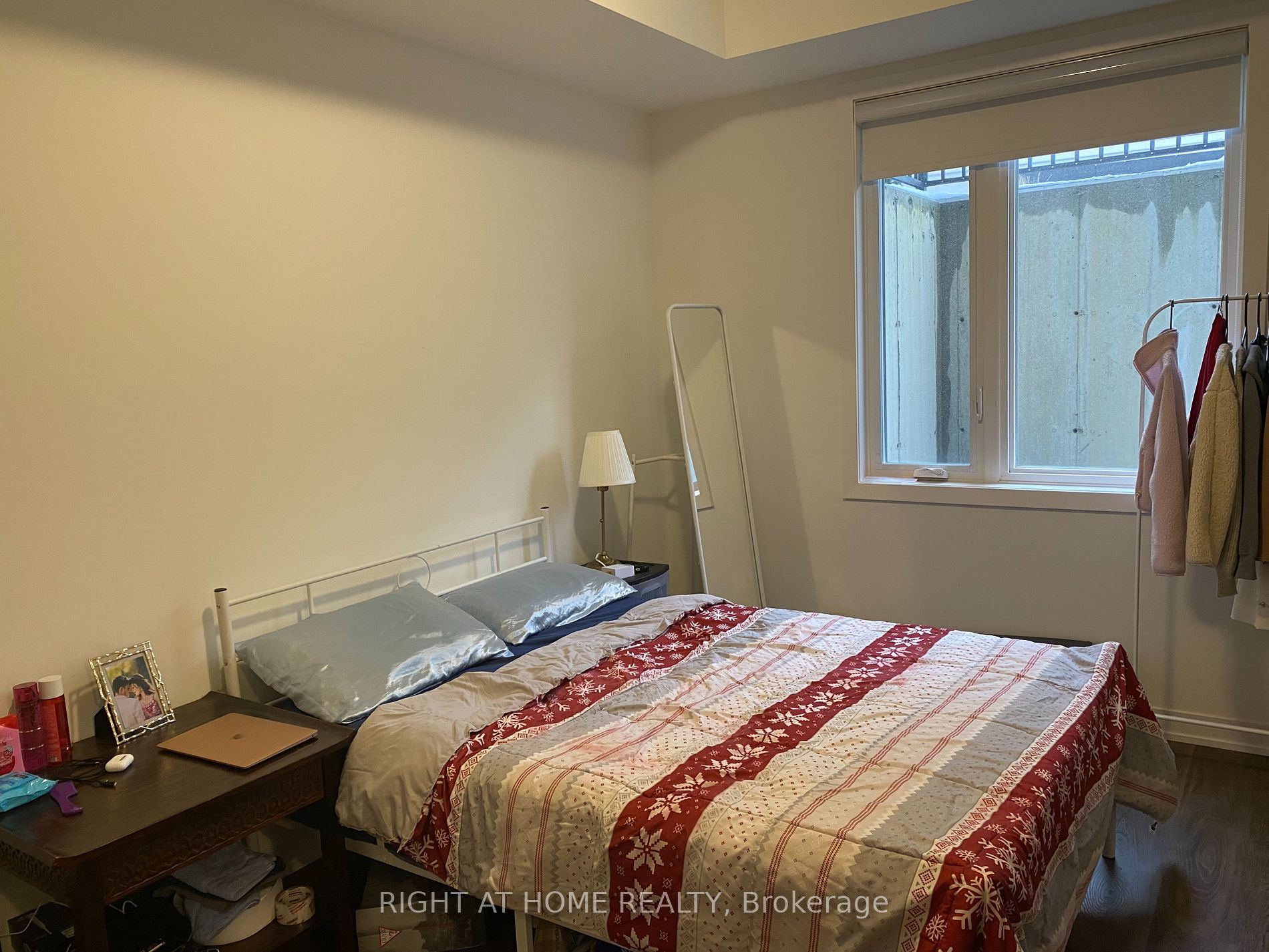 10 David Eyer Rd 1206