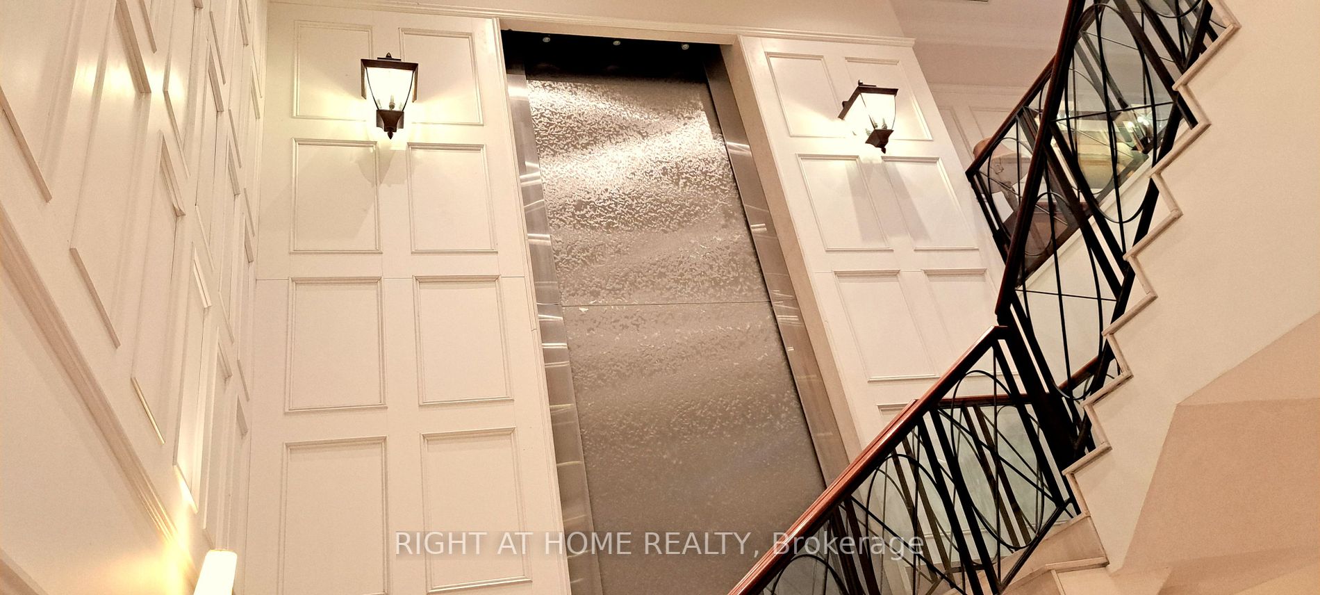 5229 W Dundas St 408