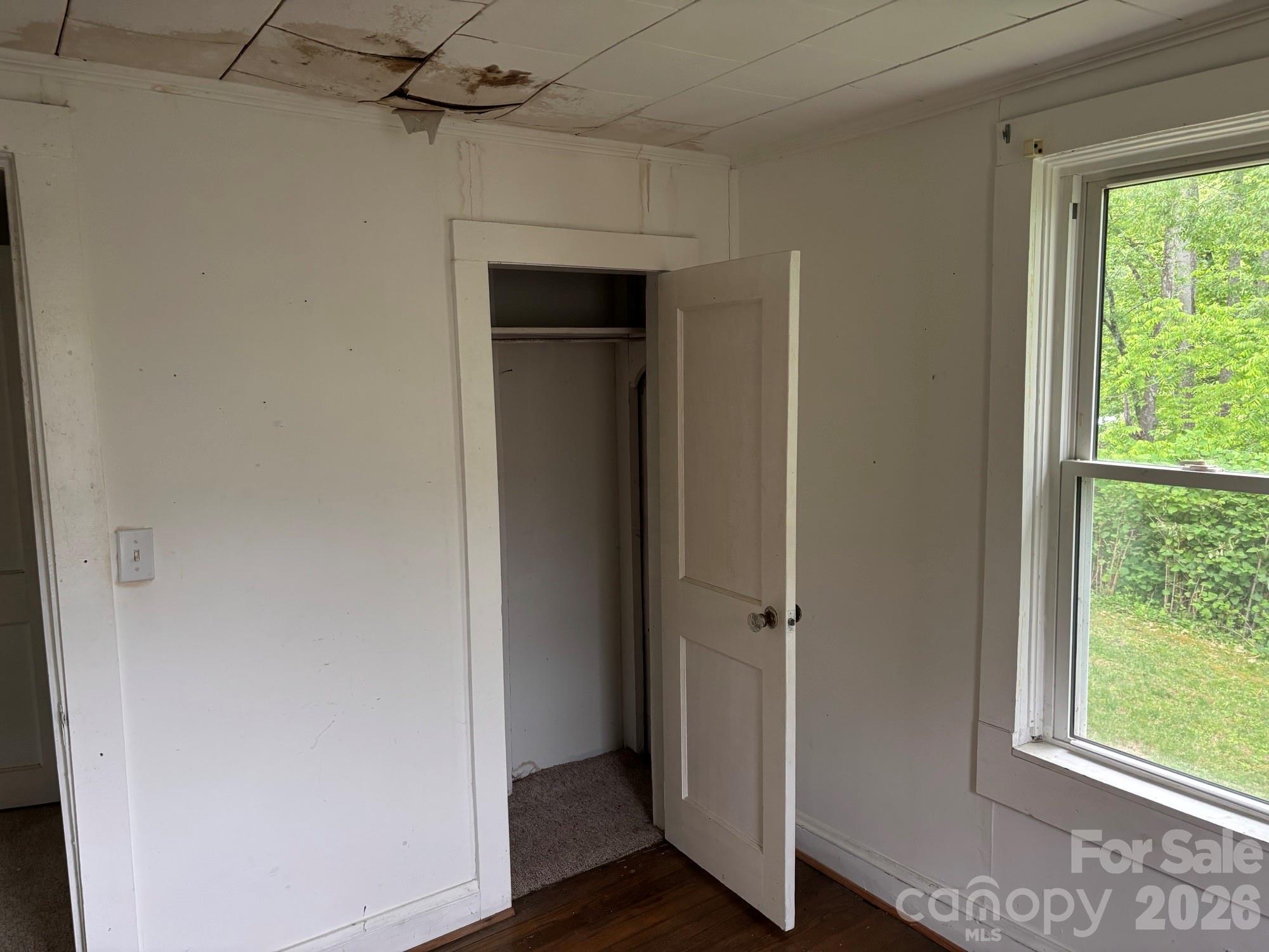 162 Phillips Lane