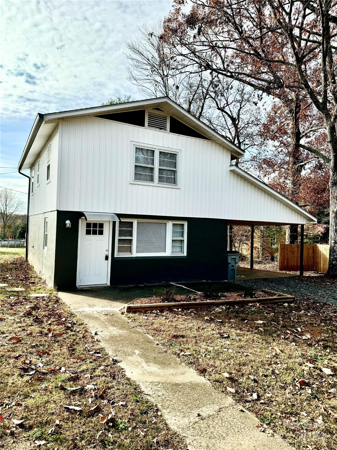 801 Stallings Place SW