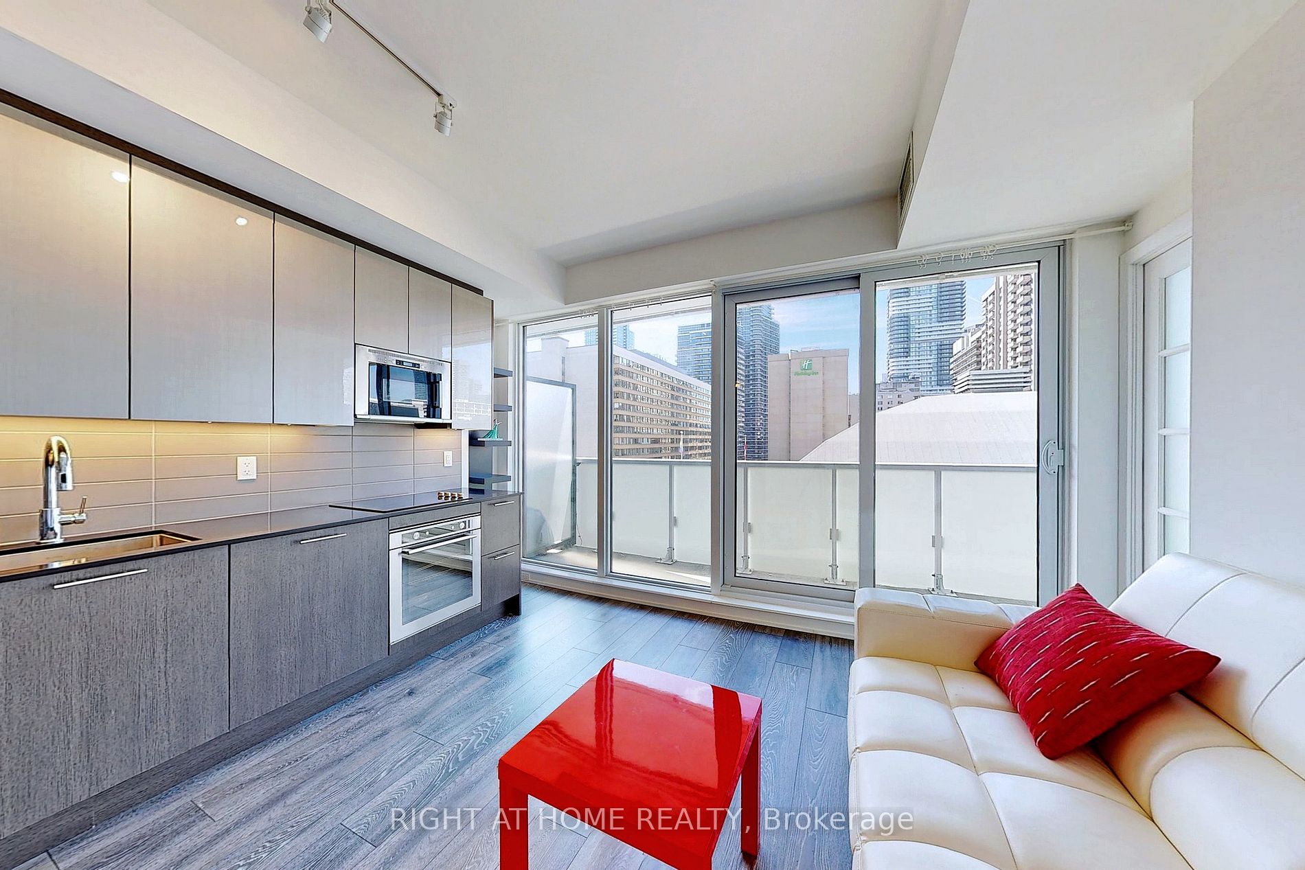 403 Church St 1104