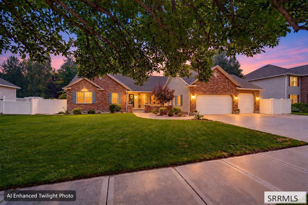 3803 Woodhaven Lane