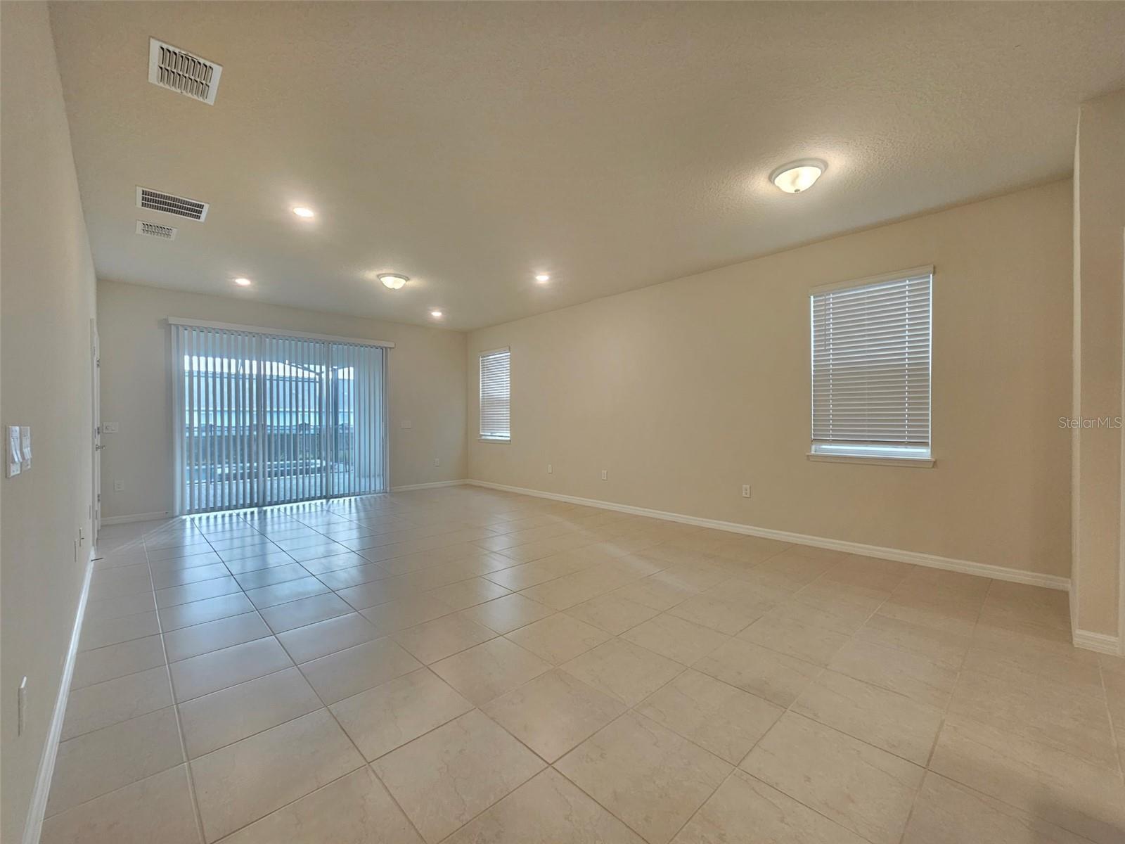3273 Lilac Way
