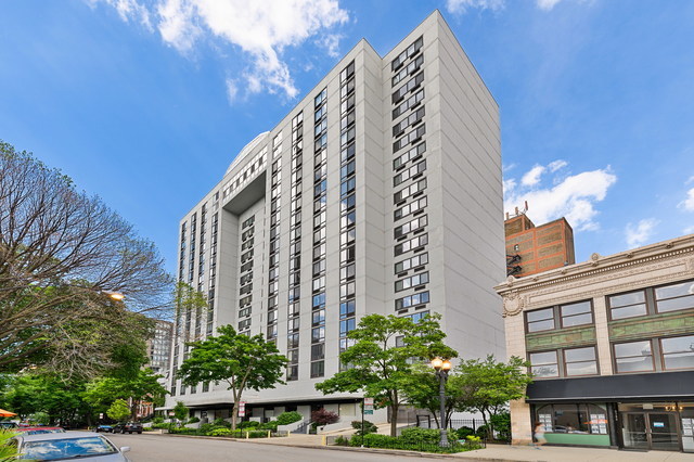 Honey, stop the car! Don't miss this exceptional opportunity to own a stylish, lofted one-bedroom expanded duplex in the heart of the Gold Coast. This freshly painted, two-story condo features dramatic 16-foot floor-to-ceiling windows, sleek hardwood laminate flooring throughout, stainless steel appliances, ample closet space, and newer zoned heating and cooling systems. The spacious second-floor loft bedroom includes an updated en-suite bathroom and a walk-in closet, with additional closets for extra storage. Located at 1221 N. Dearborn, this full-amenity building offers 24-hour door staff, a fitness center, sundeck, laundry facilities, resident lounge with kitchen and media room, and additional storage. Investor-friendly HOA includes Comcast cable, high-speed internet, water, access to the pool, fitness center, and more. Just steps from Michigan Avenue, public transportation (Division Red Line and bus routes), Oak Street Beach, the lakefront, grocery stores, restaurants, coffee shops, and the seasonal Division Street Farmers Market.