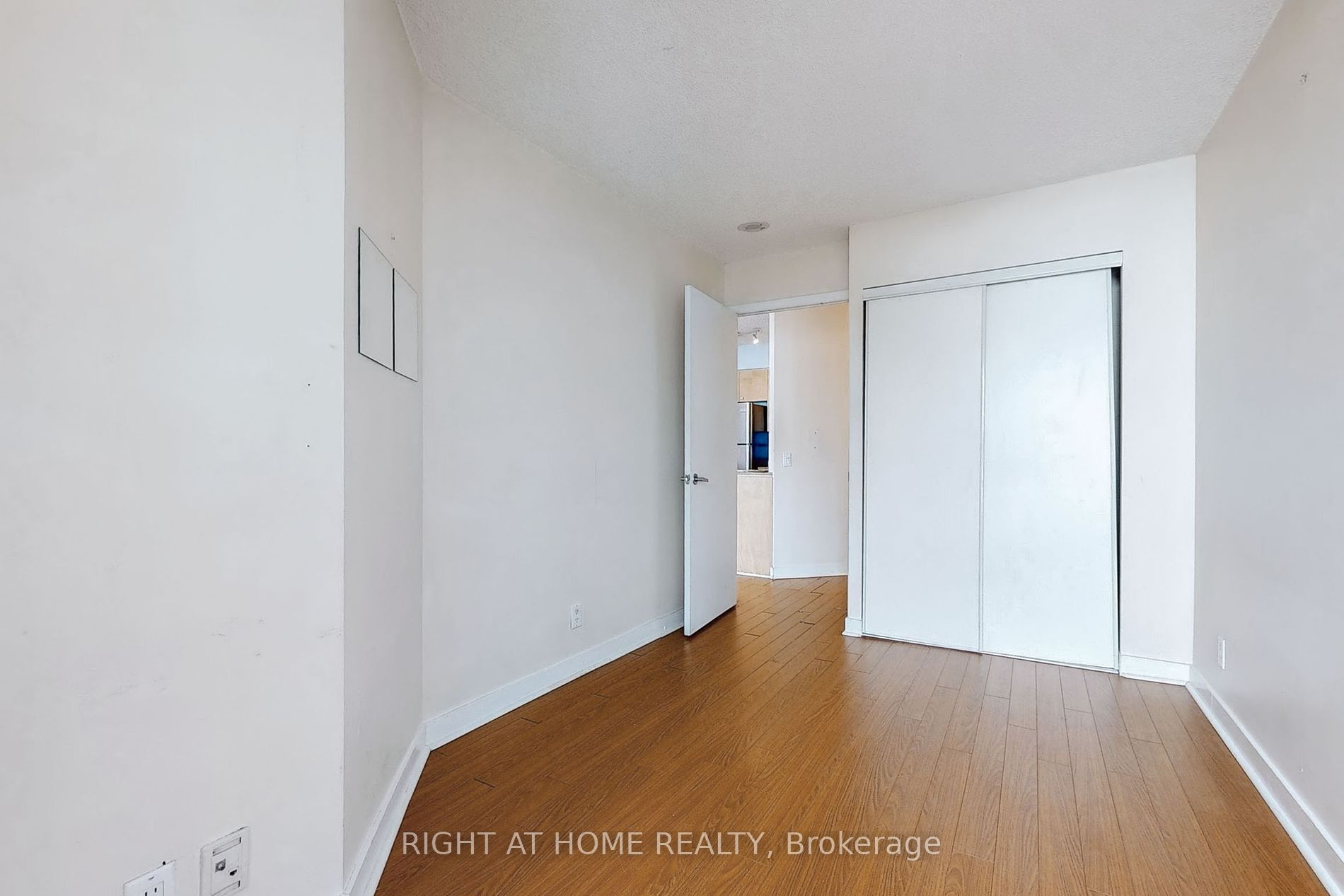 373 W Front St 2808