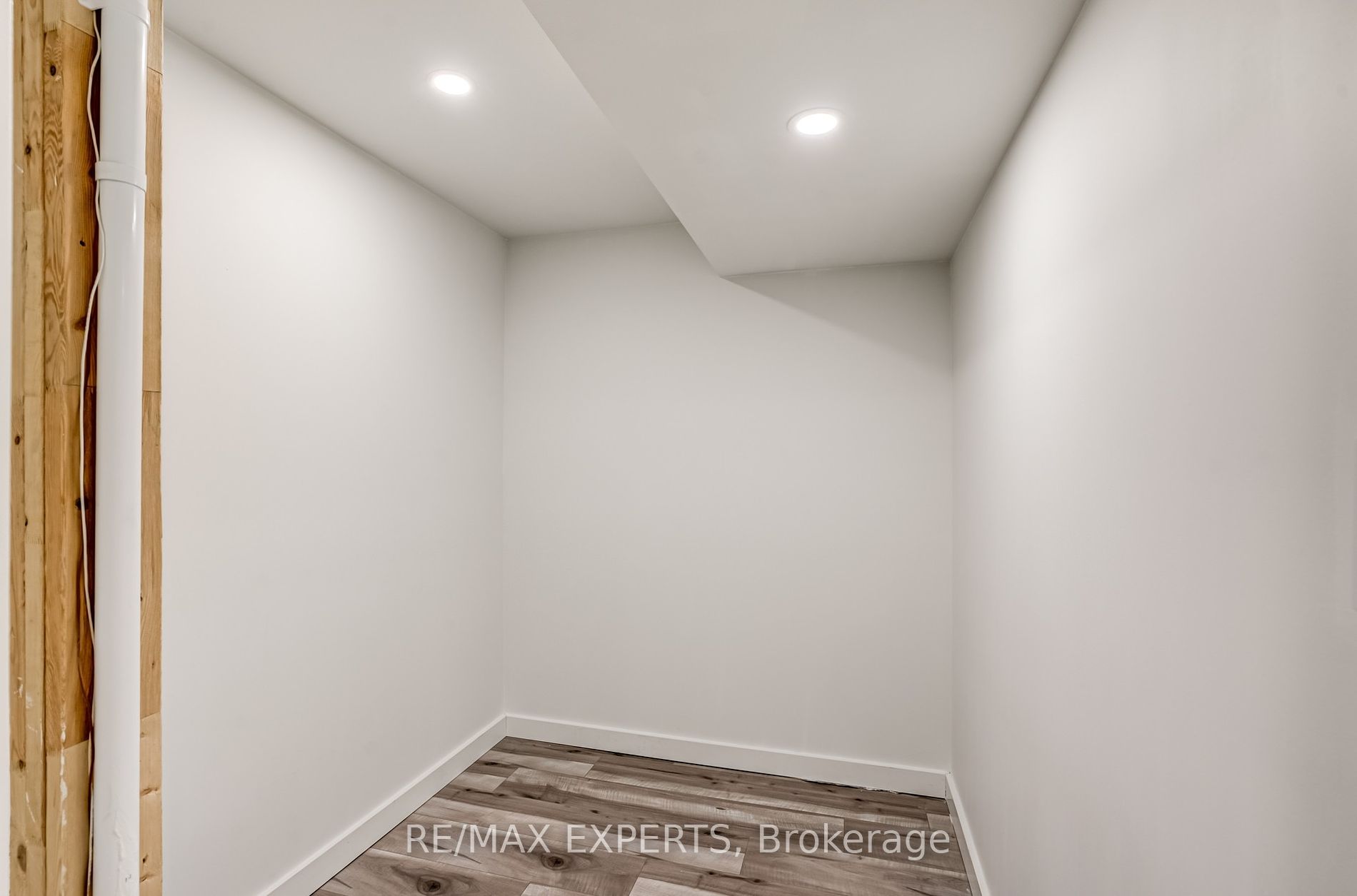 58 Frank Kelly Dr
