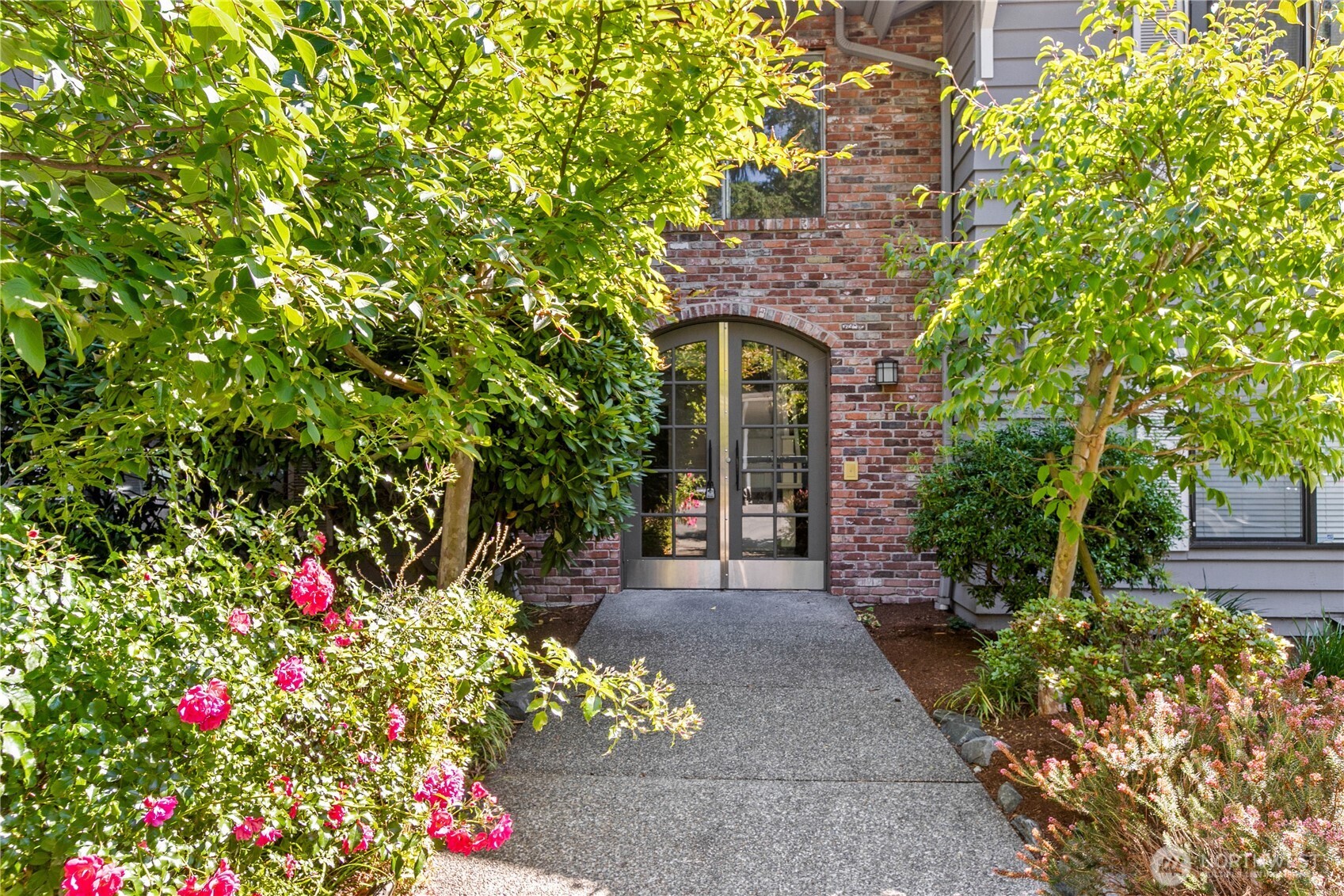 Top Floor Edmonds Condo- Bright. Spacious & move in ready! This light-filled 1 bed, 1 bath condo offers an open living and dining area with large window that brings in natural light. The spacious bedroom features ample closet space. Kitchen features maple cabinets and stainless steel appliances. All appliances, including washer and dryer. Balcony provides a perfect spot to relax and enjoy the surroundings  Enjoy the community's outdoor pool on those hot summer days. Conveniently located near I-5, shopping, dining, Park & Ride, and Edmonds ferry. A fantastic opportunity  for comfortable living in a prime location!