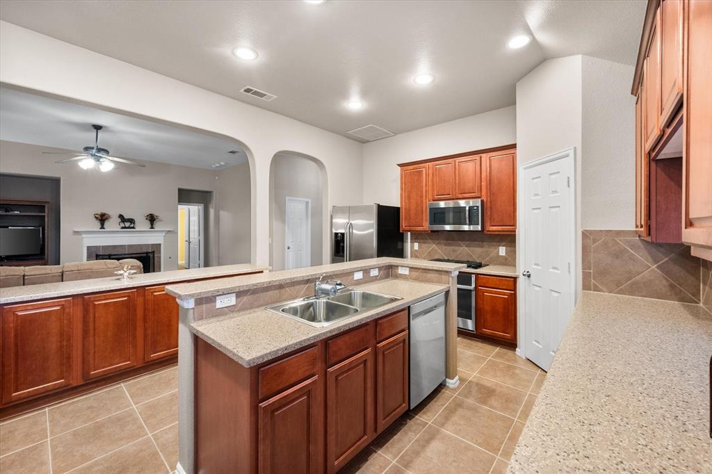 1805 Rim Rock Trail