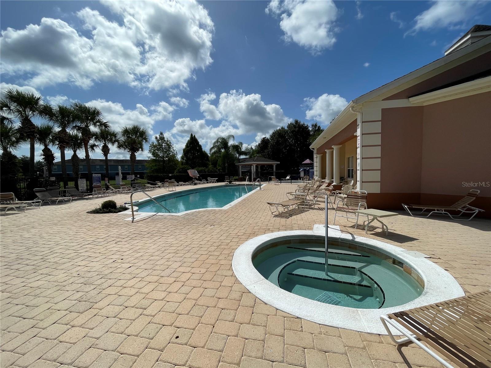 2432 Caravelle Circle
