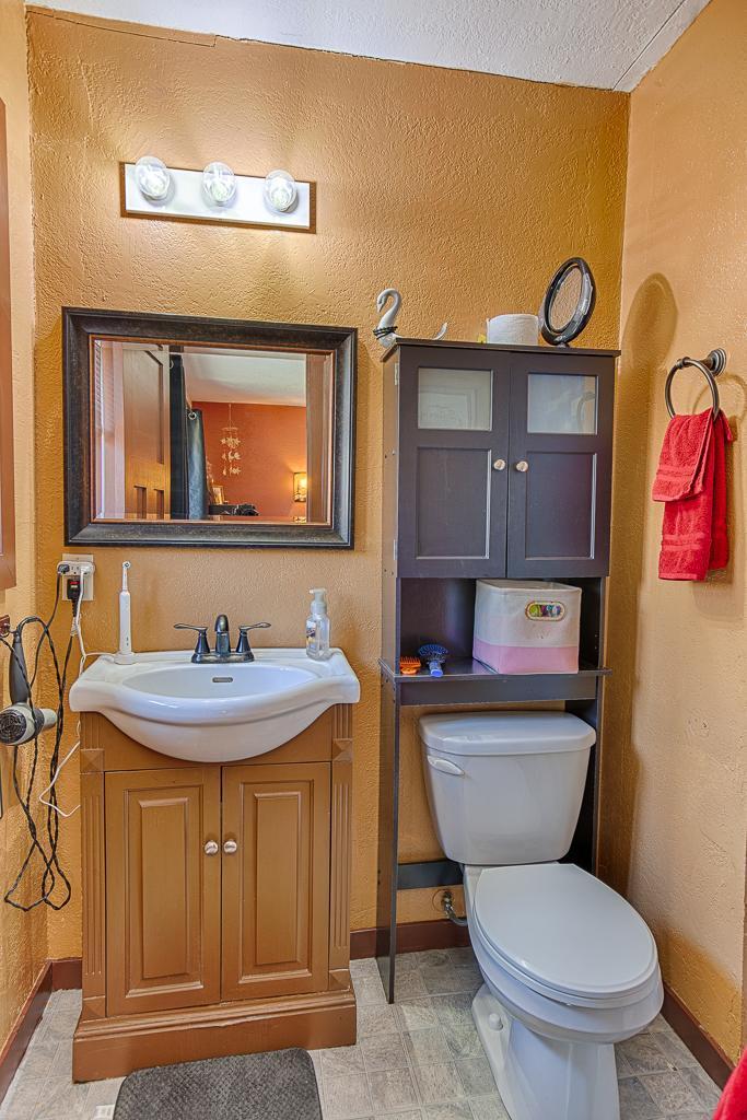 27280 Westward Ho Street