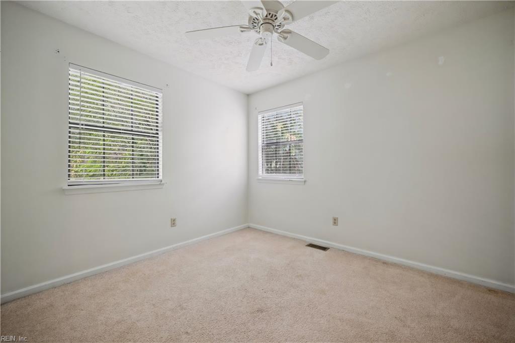 1758 Skiffes Creek Circle