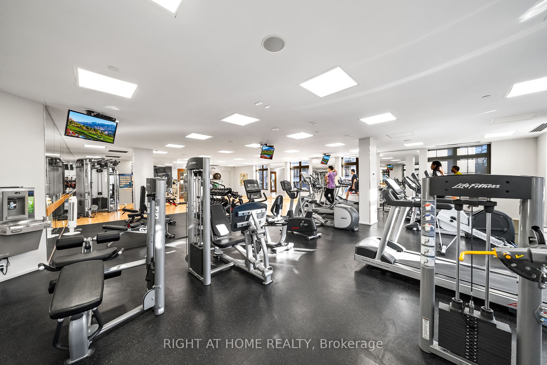 80 S Harrison Garden Blvd 1122