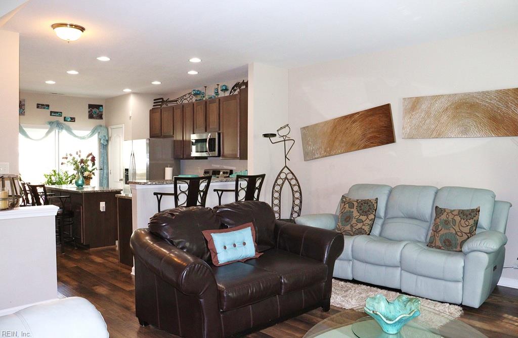 515 Waterside Drive 117